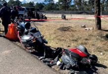 Two sport motorcycles collide on the Mazatlán-Durango highway; pregnant woman dies and three are injured