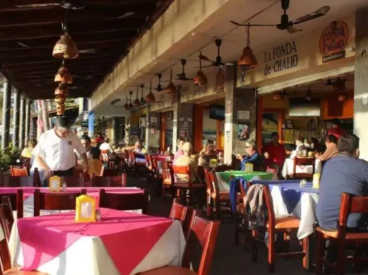 Mazatlán restaurants report being almost full on Mother’s Day weekend