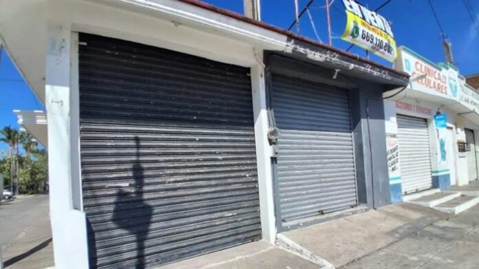 Closed businesses in Mazatlan