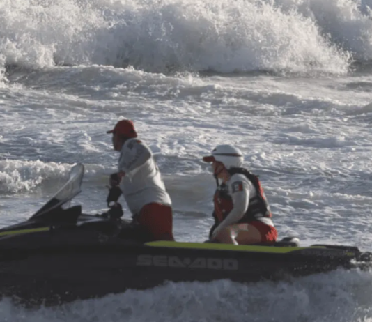 Strong waves lead to the rescue of 14 bathers on Mazatlán beaches