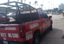 Mazatlán lifeguards save nine people in two timely interventions at sea